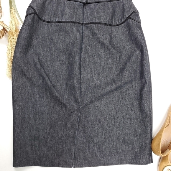 New Dahlia Charcoal Skirt  Gorgeous Zipper Detailing Size 8 - Picture 8 of 9